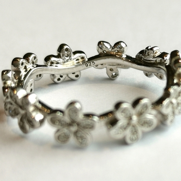Forget me Not flower eternity band ring Sterling Silver CZ size 7 - Picture 4 of 4